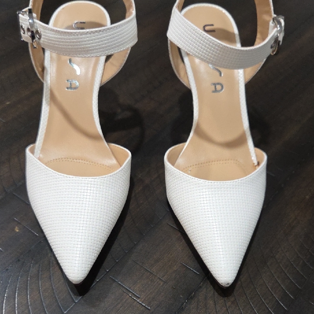 Unisa Cream Textured Women's Heels